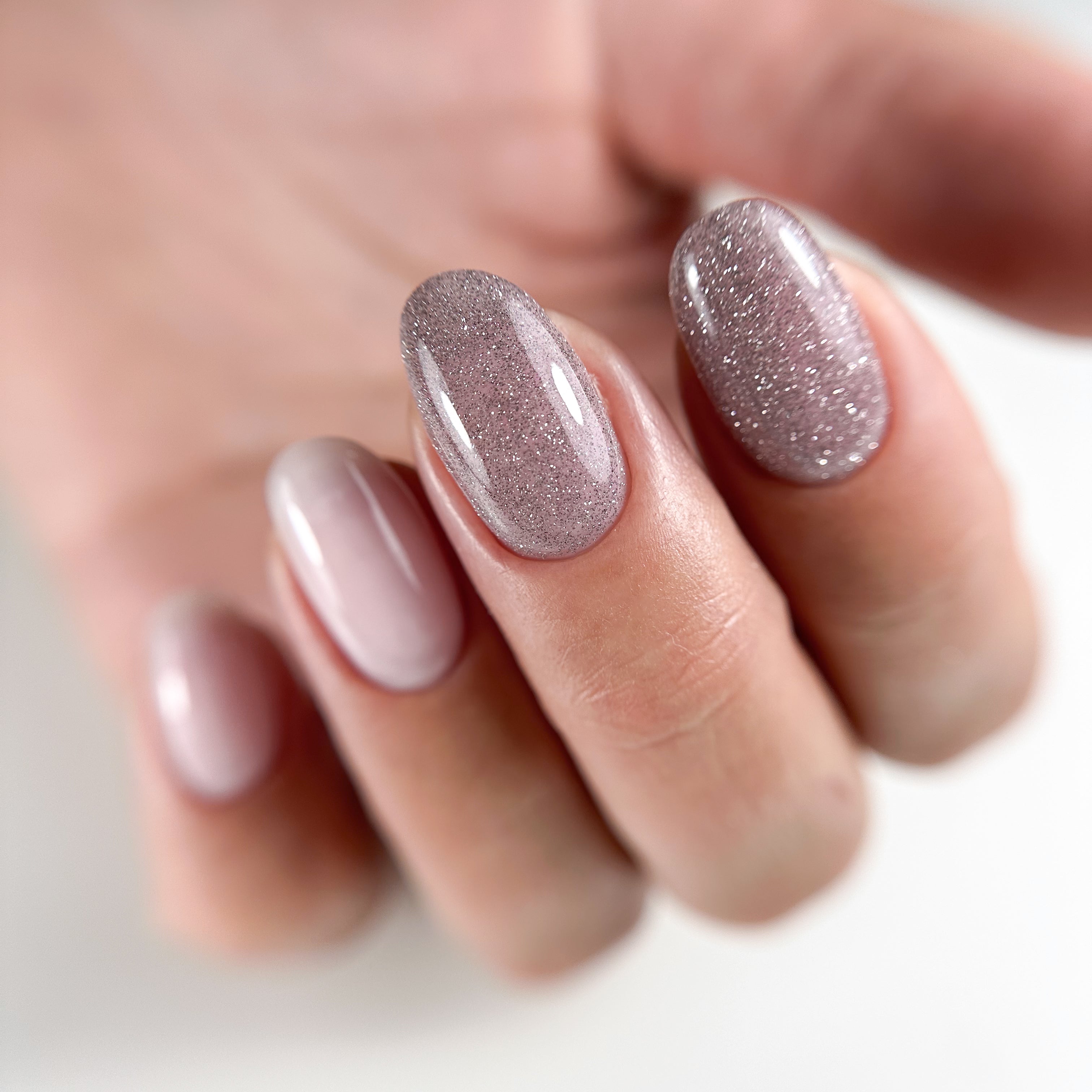 REFLECTIVE VARNISH, COSMOPOLITAN | Rojaprofessional.com